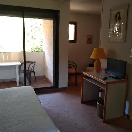 Fleuri Hotell 3*