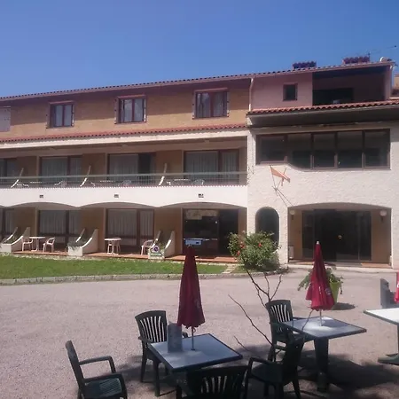 Ξενοδοχείο Fleuri 3*